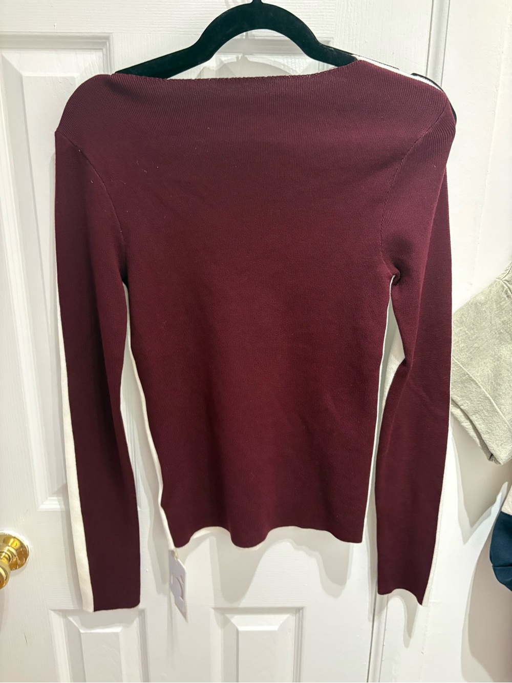Commense Burgundy and Cream Knit Top with Tag